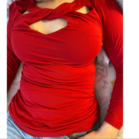 ..... Tops - Red❤️Long sleeve shirt